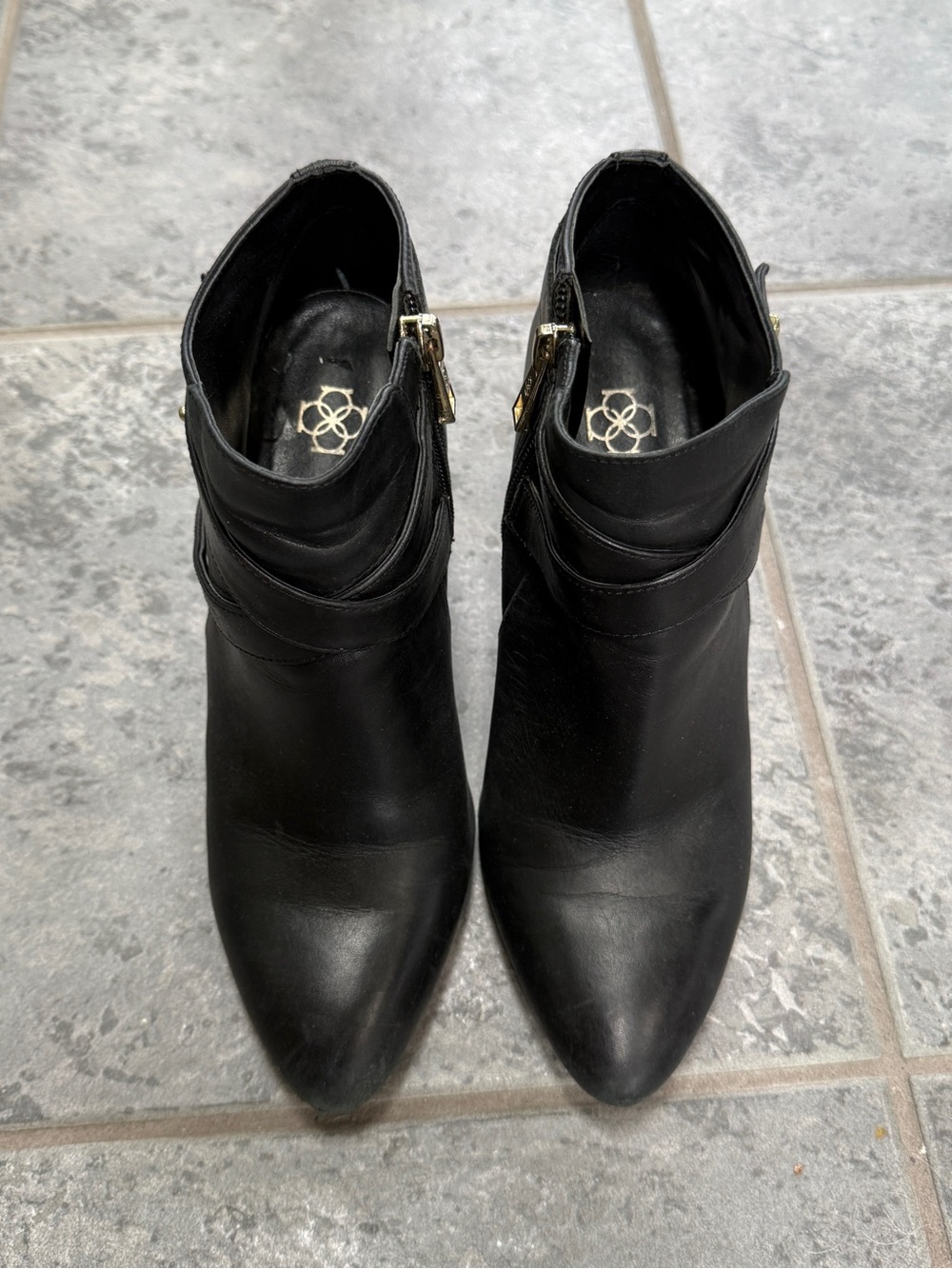 Ann Taylor Black Pointed Toe Ankle Heeled Boots Size 6